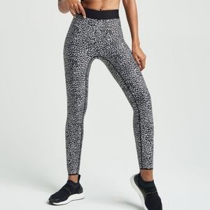 Ultracor Leggings- size Medium